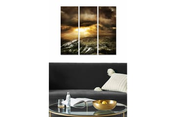 Trelerretsbilde i tre, 3-delt, 50x70 cm - Dramatisk landskap med solstråler som bryter gjennom skyene - Mørk brun / Lys brun / Grønn - Interiør - Maleri & posters - Lerretsbilder