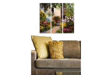 Trelerretsbilde i tre, 3-delt, 50x70 cm - Fargerik hage med blomsteroppsats og en dør i bakgrunnen - Grønn / Rosa / Gul - Interiør - Maleri & posters - Lerretsbilder