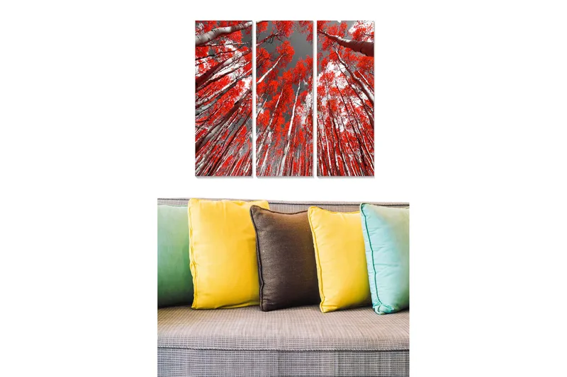 Trelerretsbilde i tre, 3-delt, 50x70 cm - Høye trær med brennende røde blader mot en grå himmel, Rød / Grå