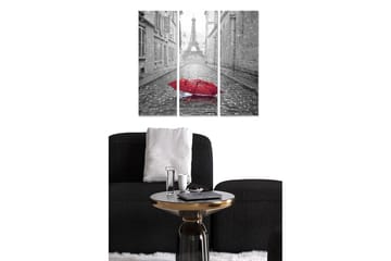 Trelerretsbilde i tre, 3-delt, 50x70 cm - Rød paraply på en regnfull gate med Eiffeltårnet i bakgrunnen - Rød / Grå - Interiør - Maleri & posters - Lerretsbilder