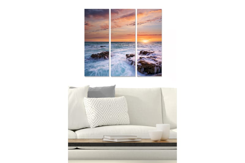 Trelerretsbilde i tre, 3-delt, 50x70 cm - Solnedgang over havet med klipper i forgrunnen, Blå / Oransje / Lilla