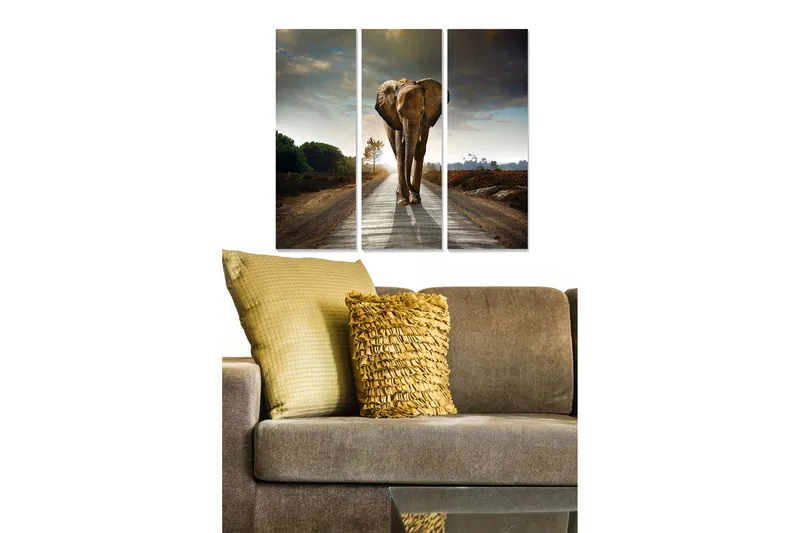 Trelerretsbilde i tre, 3-delt, 50x70 cm - Storslått elefant som går langs en vei i naturskjønne omgivelser, Grå / Brun / Grønn