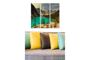 Trelerretsbilde i tre, 3-delt, 50x70 cm - Storslått fjellsjø omgitt av majestetiske fjell og frodige trær - Turkis / Grønn / Brun - Interiør - Maleri & posters - Lerretsbilder