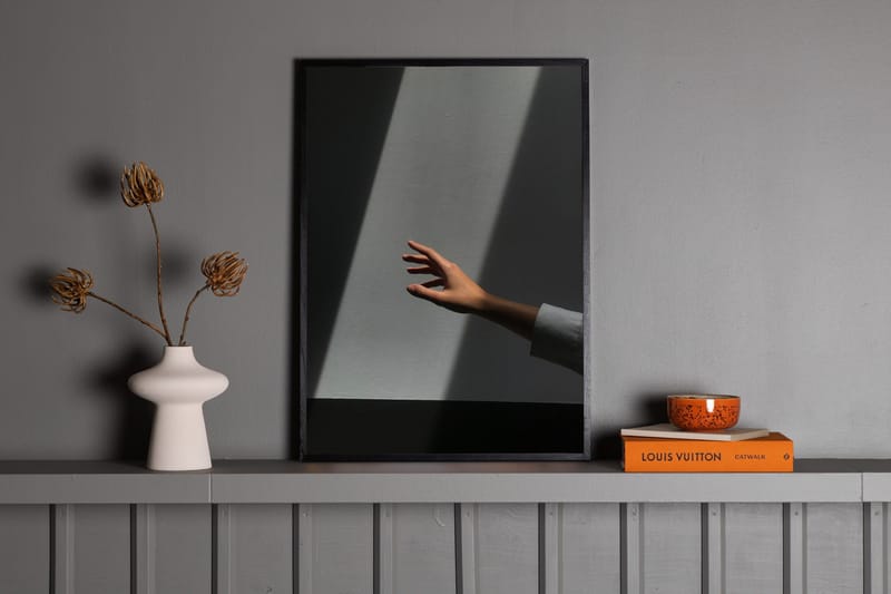 Poster Reaching Hand 70x100 cm - Grå - Interiør - Maleri & posters - Posters