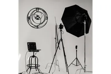 Achterdis Veggklokke Sirkler - Svart - Interiør - Veggdekorasjon - Klokker