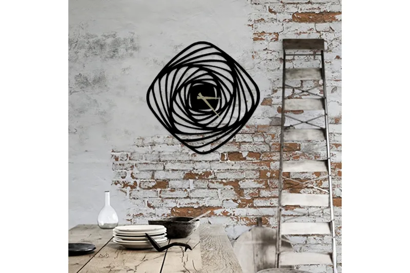 Decorative Metal Wall Clock - Beige|Hvit - Interiør - Veggdekorasjon - Klokker