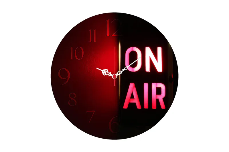 Dekorativ MDF Veggklokke 40 cm, Flerfarget