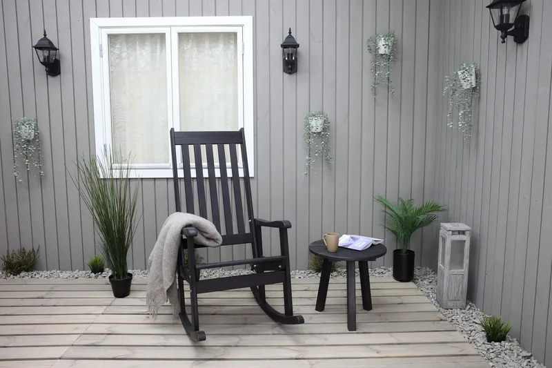 Ellabell Gyngestol - Kaffesvart - Møbler - Barnemøbler - Barnestol - Gynestol barn