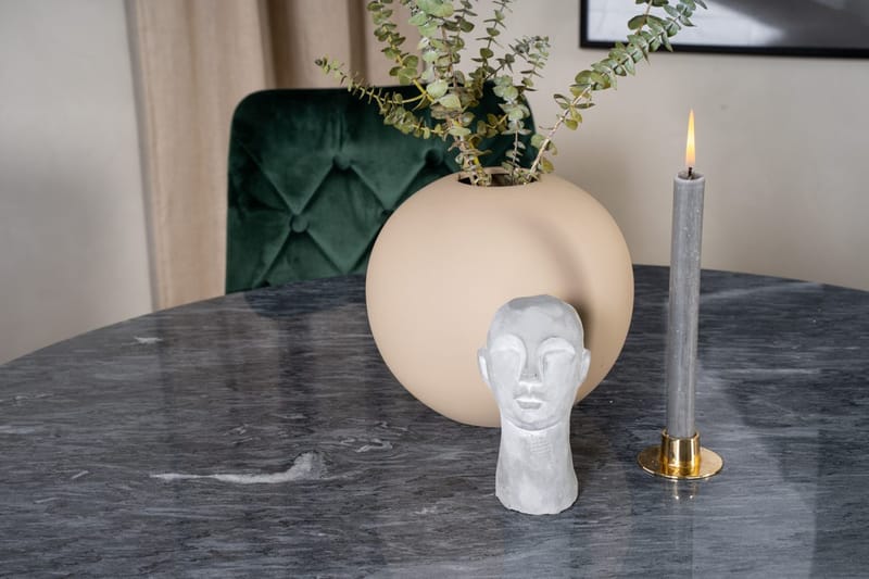 Admira spisebord 106 cm rundt i marmor med 4 Velvet Deluxe fløyelsstoler - Møbler - Bord - Spisegruppe