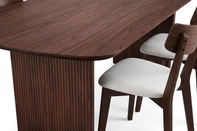 Alma spisegruppe 220 cm rektangulær i valnøtt med 6 Amelia spisestoler med pute - Valnøtt/beige - Møbler - Bord - Spisegruppe
