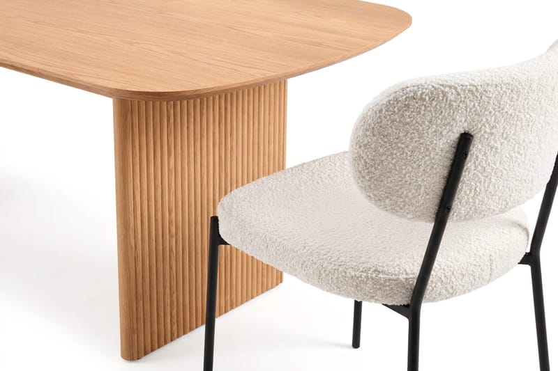 Alma spisegruppe rektangulær 220 cm eik med 6 Gemmiano spisestoler - Eik - Møbler - Bord - Spisegruppe