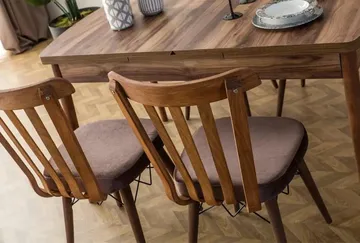 Alvryn spisegruppe bord 130 cm + 4 stoler - Brun - Møbler - Bord - Spisegruppe