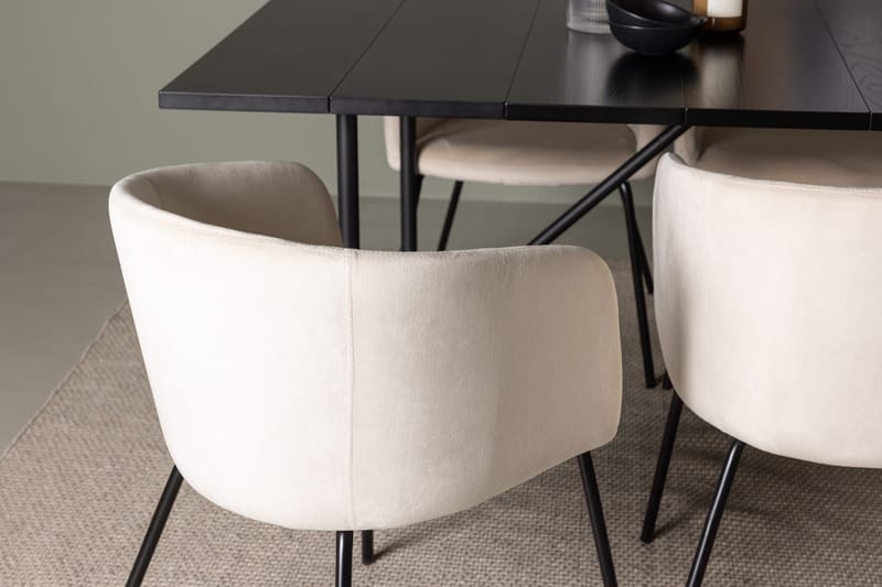 Astrid spisebord 90 cm med 6 Berit armstoler i fløyel med armlener - Møbler - Bord - Spisegruppe