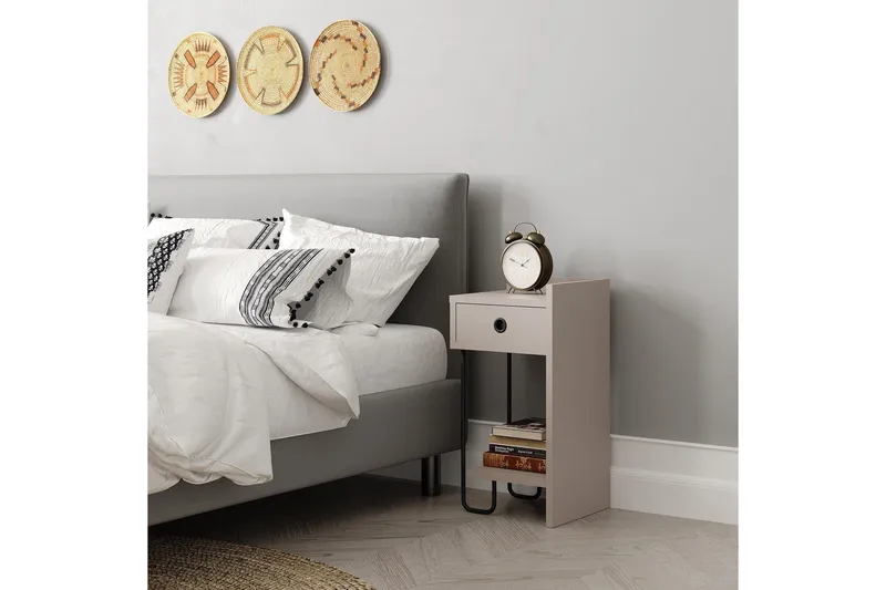 Sirius Nattbord 32x30 cm Lysbrun - Hanah Home - Møbler - Bord - Avlastningsbord & sidobord - Sengebord & nattbord