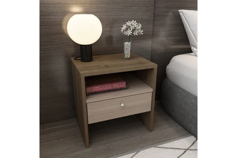 Berriaren Nattbord 45 cm - Valnøtt - Møbler - Bord - Avlastningsbord & sidobord - Sengebord & nattbord