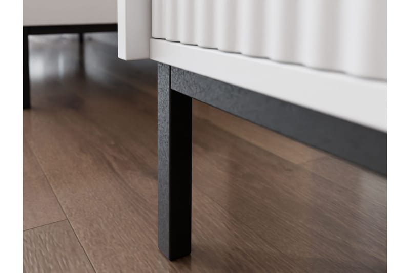 Bjurholm Nattbord 45 cm - Beige - Møbler - Bord - Avlastningsbord & sidobord - Sengebord & nattbord