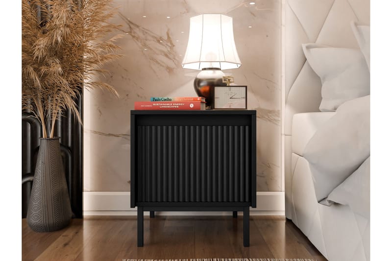 Bjurholm Nattbord 45 cm - Svart - Møbler - Bord - Avlastningsbord & sidobord - Sengebord & nattbord