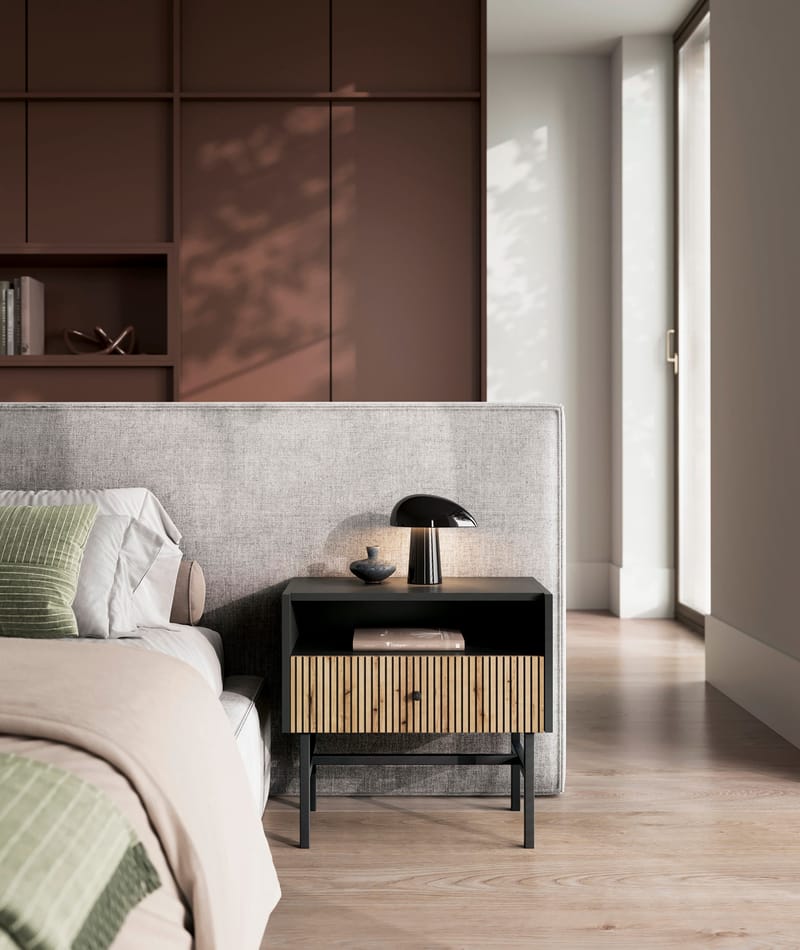 Francisca Nattbord 55 cm - Svart/Eik - Møbler - Bord - Avlastningsbord & sidobord - Sengebord & nattbord