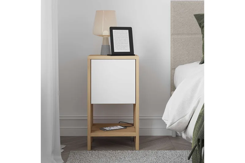 Haelyn Nattbord 30 cm med Tre- og Eikeutseende, Oppbevaring med Hylle - Natur/Hvit - Møbler - Bord - Avlastningsbord & sidobord - Sengebord & nattbord