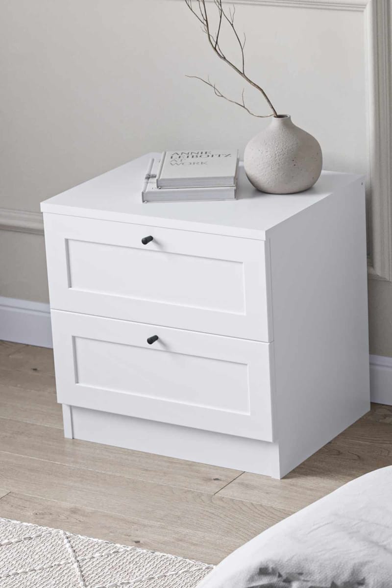 Interlaken nattbord 50 cm - Hvit - Møbler - Bord - Avlastningsbord & sidobord - Sengebord & nattbord
