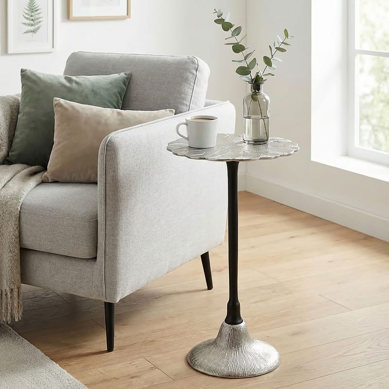 Junova sidebord 29 cm industriell stil - Sølvfarget og svart - Møbler - Bord - Avlastningsbord & sidobord - Brettbord og småbord