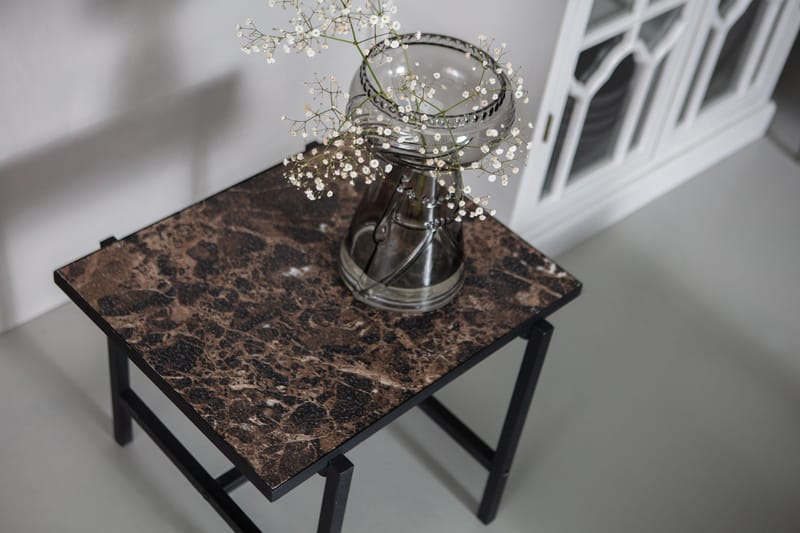 Sidebord Pyrola - Svart - Møbler - Bord - Avlastningsbord & sidobord - Lampebord & sidebord