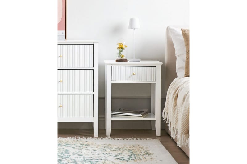 Nattbord Assisi med oppbevaringsskuff - Møbler - Bord - Avlastningsbord & sidobord - Sengebord & nattbord