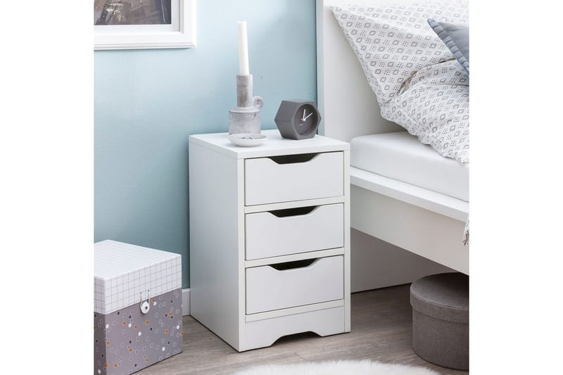 Nattbord Wohnling med 3 skuffer i et enkelt, moderne design for rammemadrass Hvit - Hvit - Møbler - Bord - Avlastningsbord & sidobord - Sengebord & nattbord