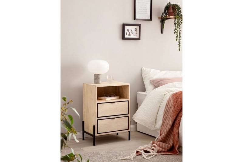Nattbord Wohnling Solid Mangotre med 2 Skuffer Et Oppbevaringsrom - Møbler - Bord - Avlastningsbord & sidobord - Sengebord & nattbord
