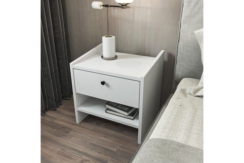 Retzow Nattbord - Hvit - Møbler - Bord - Avlastningsbord & sidobord - Sengebord & nattbord