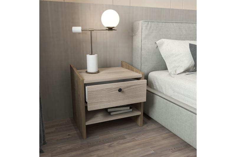 Retzow Nattbord - Valnøtt - Møbler - Bord - Avlastningsbord & sidobord - Sengebord & nattbord