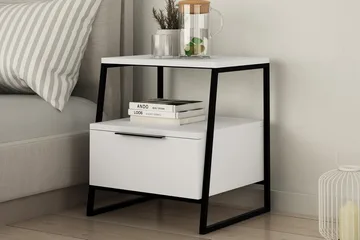 BodSjø Nattbord 45 cm med Oppbevaring Hylle + Lucka - Hvit/Svart - Møbler - Bord - Avlastningsbord & sidobord - Sengebord & nattbord