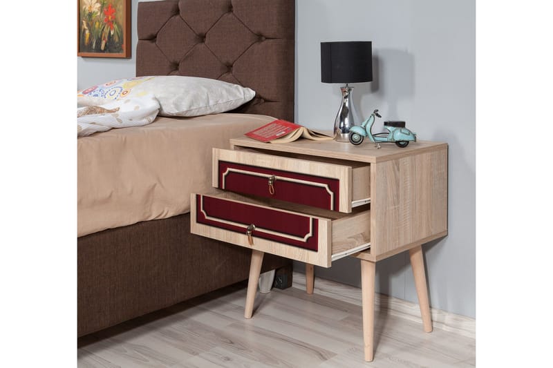 Brokind Nattbord 60 cm med Oppbevaring 2 Skuffer DEikor - Natur/Rød - Møbler - Bord - Avlastningsbord & sidobord - Sengebord & nattbord