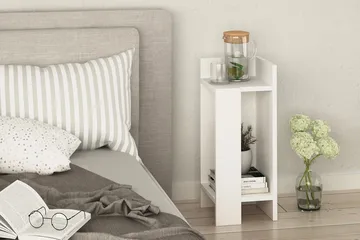 Decorta Nattbord 27 cm med Oppbevaring Hyllor + Luker Høyre - Hvit - Møbler - Bord - Avlastningsbord & sidobord - Sengebord & nattbord