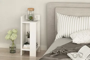 Decorta Nattbord 27 cm med Oppbevaring Hyllor + Luker Venstr - Extra Hvit - Møbler - Bord - Avlastningsbord & sidobord - Sengebord & nattbord