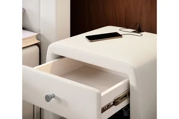 Lysander Nattbord 48 cm med Oppbevaring Skuff - Hvit Kunstskinn - Møbler - Bord - Avlastningsbord & sidobord - Sengebord & nattbord