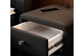 Lysander Nattbord 48 cm med Oppbevaring Skuff - Svart Kunstskinn - Møbler - Bord - Avlastningsbord & sidobord - Sengebord & nattbord