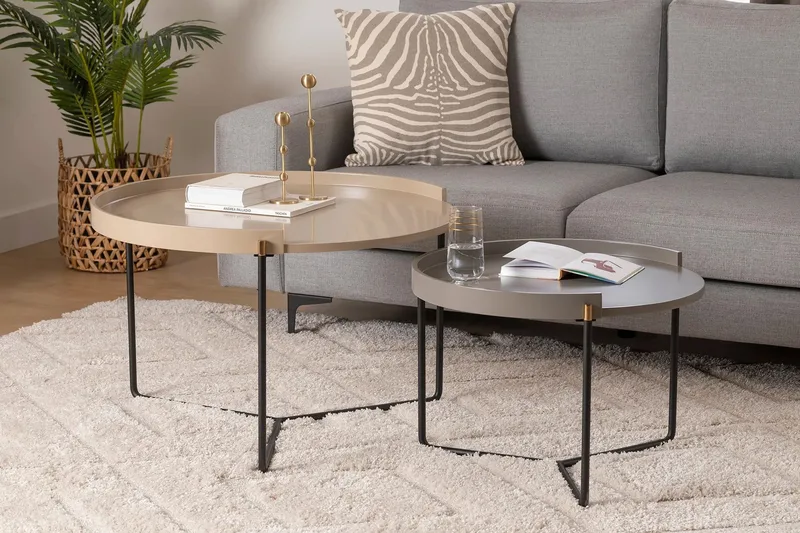 Manisha Settbord, Beige