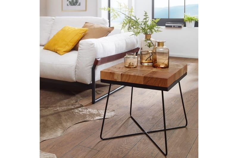 Sidebord Wohnling Massivt tre blokkstil pulverlakkert metallramme industriell - Møbler - Bord - Avlastningsbord & sidobord - Lampebord & sidebord