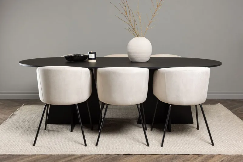 Bariso spisebord 230x115x75 cm ovalt med 6 Berit armstoler i fløyel med armlener
