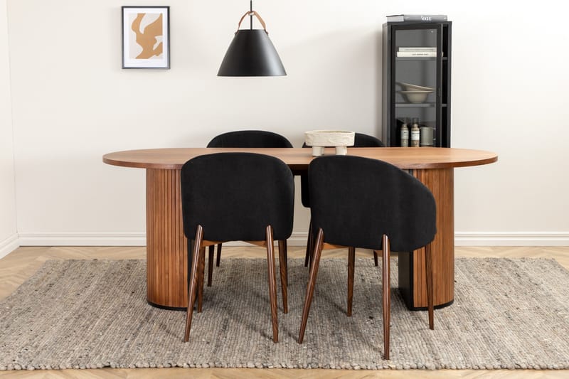 Biana Spisegruppe 200 cm Oval inkl. 4 Kullersbro Stoler - Valnøttbrun/Svart/Brun - Møbler - Bord - Spisegruppe
