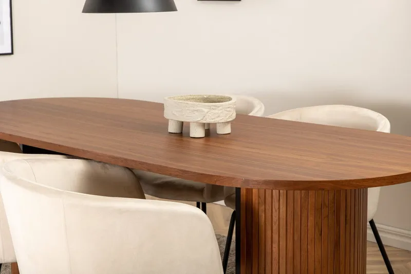 Bianca Oval Spisegruppe 200 cm med 4 Berit Spisestoler - valnøttfarget, beige og svart - Møbler - Bord - Spisegruppe