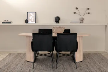 Bianca ovalt Spisebord med 4stk Pippi Spisestol - Møbler - Bord - Spisegruppe