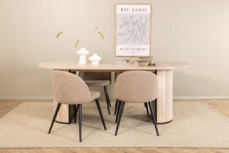 Bianca spisebord 200 cm ovalt med 4 Velvet Stitches spisestoler - Møbler - Bord - Spisegruppe