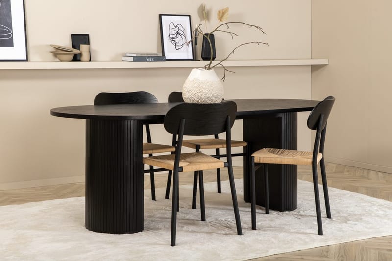 Bianca spisebord 200 cm ovalt med 4 Polly spisestoler - Møbler - Bord - Spisegruppe