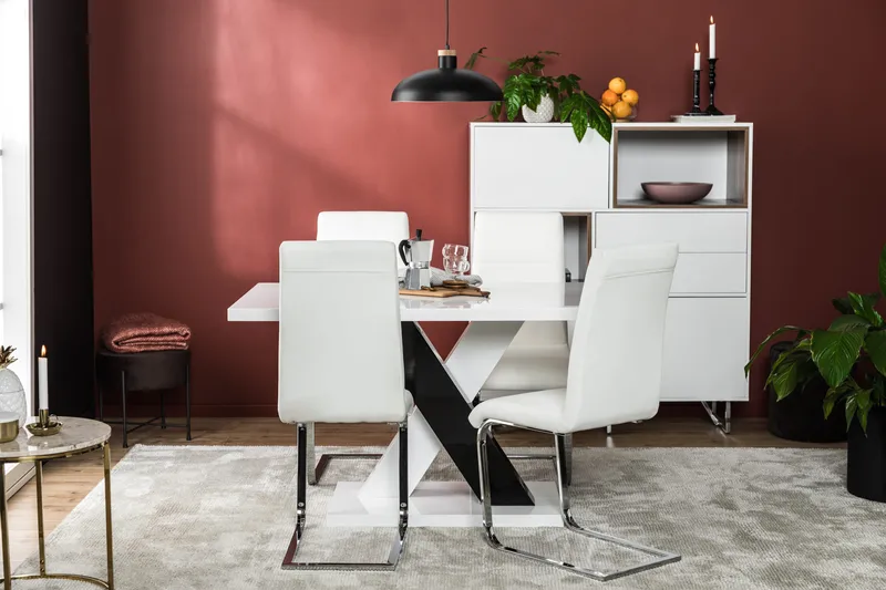 Cesi Spisegruppe 140 cm med 4 Cibus Stoler - Hvit/Svart/Svart PU/Krom - Møbler - Bord - Spisegruppe