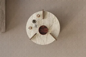 Cindral sofabord 70 cm rundt - Travertin og Valnøtt - Møbler - Bord - Sofabord & salongbord