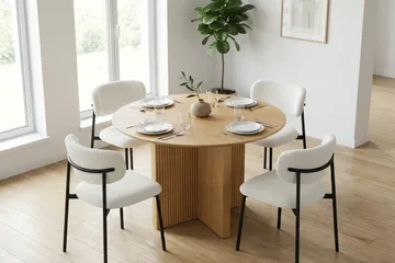 Edda spisegruppe rund 110 cm Eik med 4 Lucy spisestoler - Eik - Møbler - Bord - Spisegruppe
