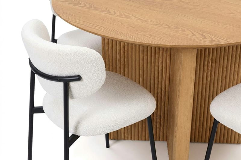 Edda spisegruppe rund 110 cm Eik med 4 Lucy spisestoler - Eik - Møbler - Bord - Spisegruppe