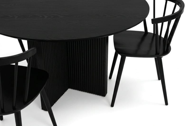 Edda spisegruppe rund 110 cm svart med 4 Tyrö spisestoler - Svart - Møbler - Bord - Spisegruppe